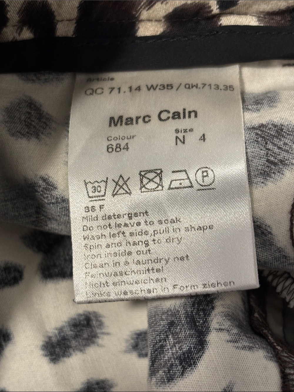 Marc Cain Cream and Black Leopard Print Skirt N4 - Picture 4 of 7